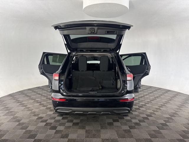 used 2024 Mitsubishi Outlander car, priced at $26,900