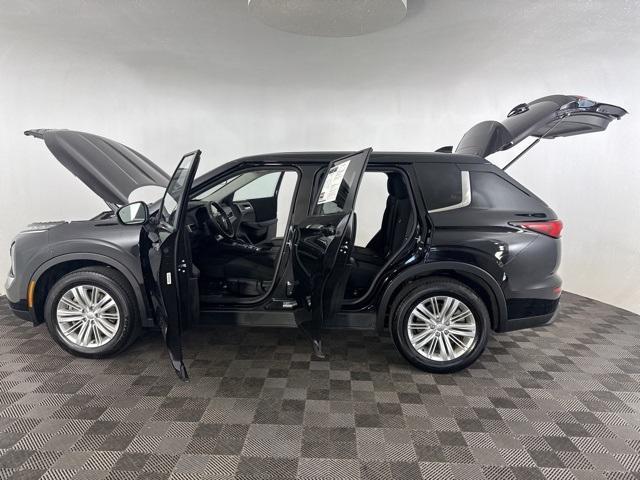 used 2024 Mitsubishi Outlander car, priced at $26,500