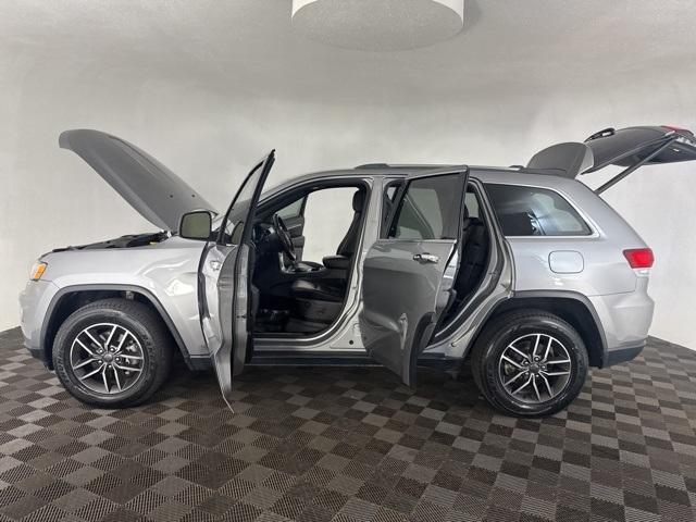 used 2020 Jeep Grand Cherokee car, priced at $16,100