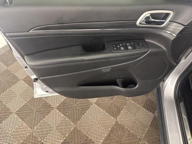 used 2020 Jeep Grand Cherokee car, priced at $16,100