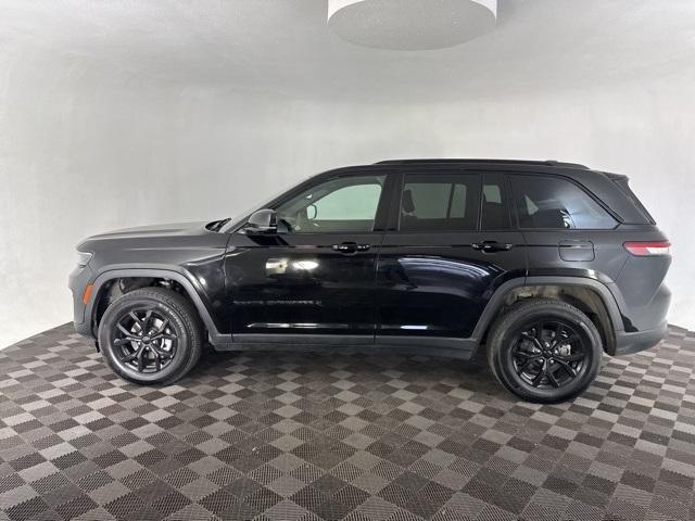 used 2024 Jeep Grand Cherokee car, priced at $30,500