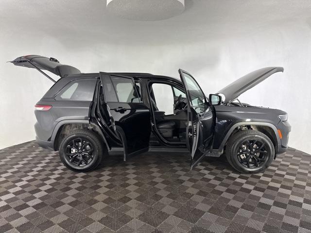 used 2024 Jeep Grand Cherokee car, priced at $30,500