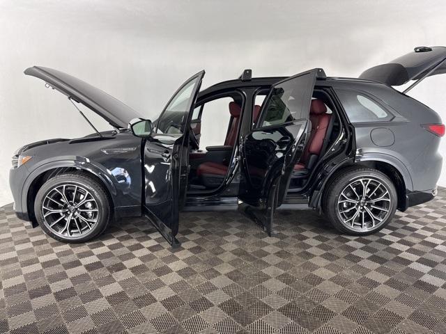 new 2025 Mazda CX-70 car, priced at $52,094