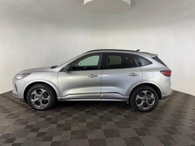 used 2023 Ford Escape car, priced at $21,400