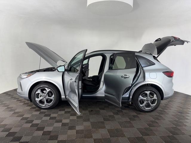 used 2023 Ford Escape car, priced at $21,400