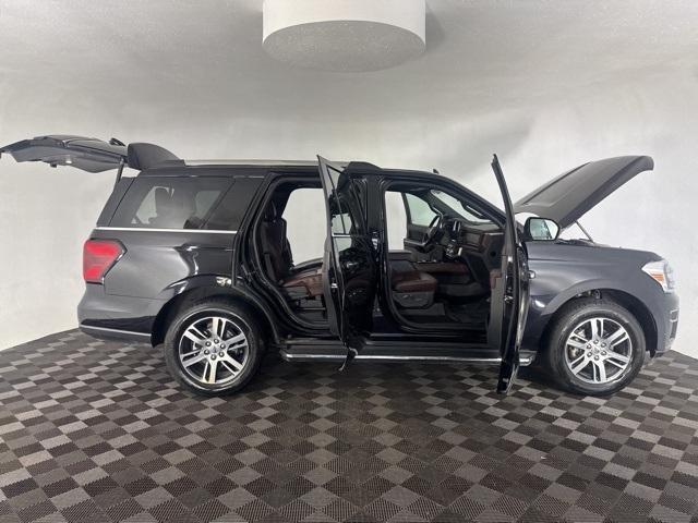 used 2023 Ford Expedition car, priced at $38,200