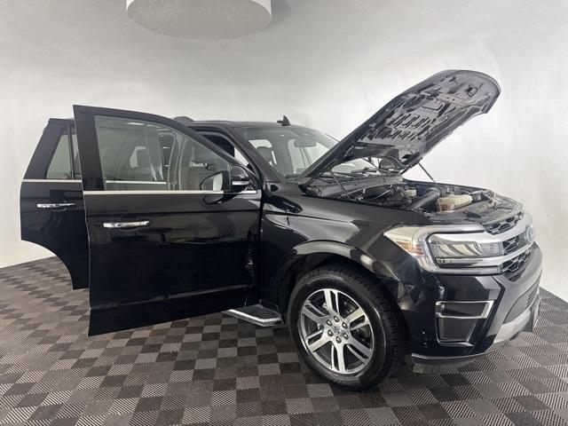 used 2023 Ford Expedition car, priced at $38,200