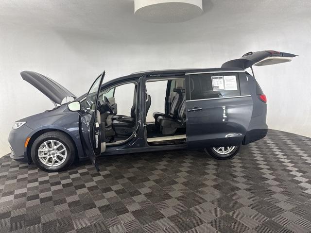 used 2021 Chrysler Pacifica car, priced at $21,200