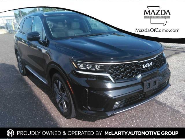 used 2023 Kia Sorento Plug-In Hybrid car, priced at $30,900