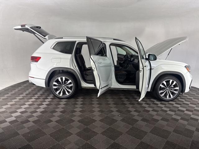 used 2022 Volkswagen Atlas car, priced at $30,700