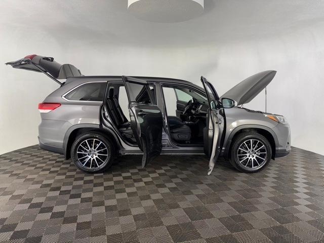 used 2018 Toyota Highlander car, priced at $20,200