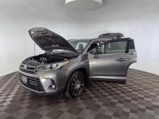 used 2018 Toyota Highlander car, priced at $20,200