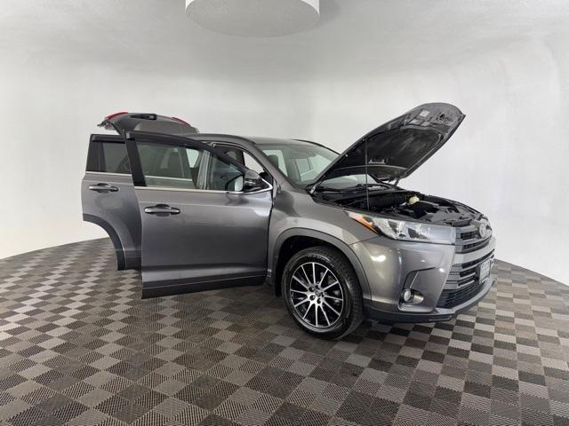used 2018 Toyota Highlander car, priced at $20,200