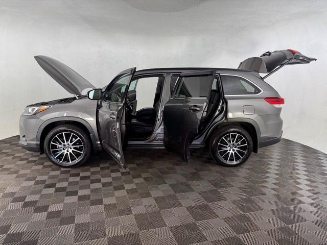 used 2018 Toyota Highlander car, priced at $20,200