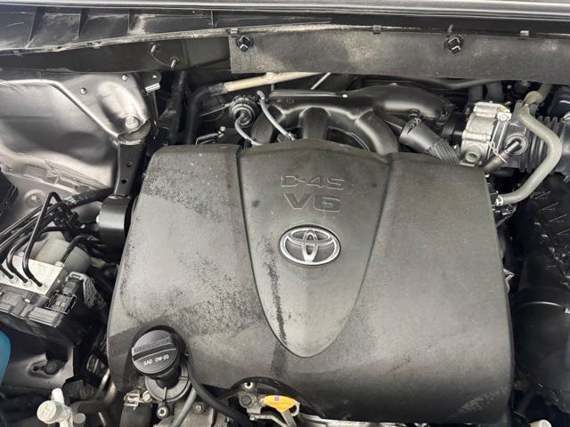 used 2018 Toyota Highlander car, priced at $20,200