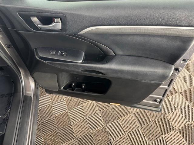used 2018 Toyota Highlander car, priced at $20,200