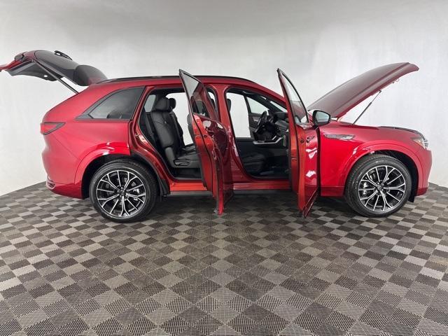 new 2025 Mazda CX-70 car, priced at $53,298
