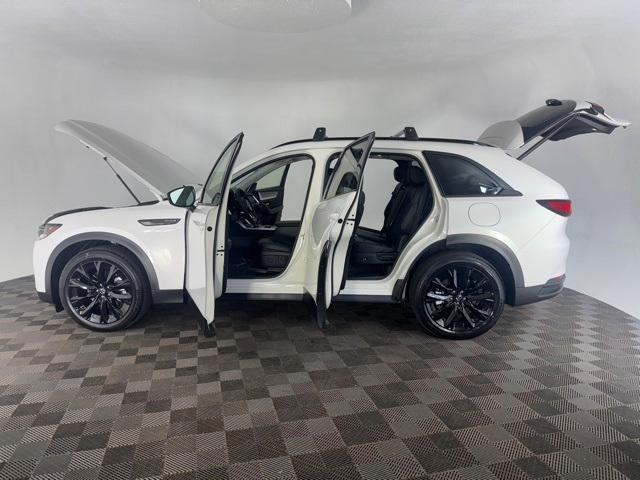 new 2025 Mazda CX-90 car, priced at $45,474