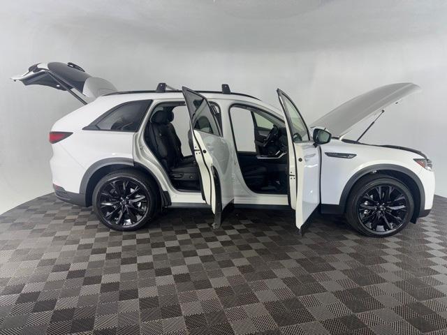 new 2025 Mazda CX-90 car, priced at $45,474