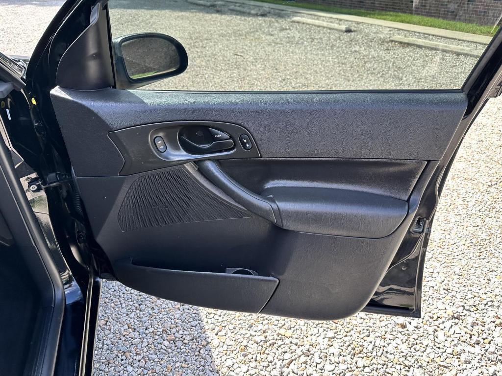 used 2006 Ford Focus car, priced at $3,795