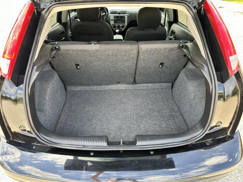 used 2006 Ford Focus car, priced at $3,795