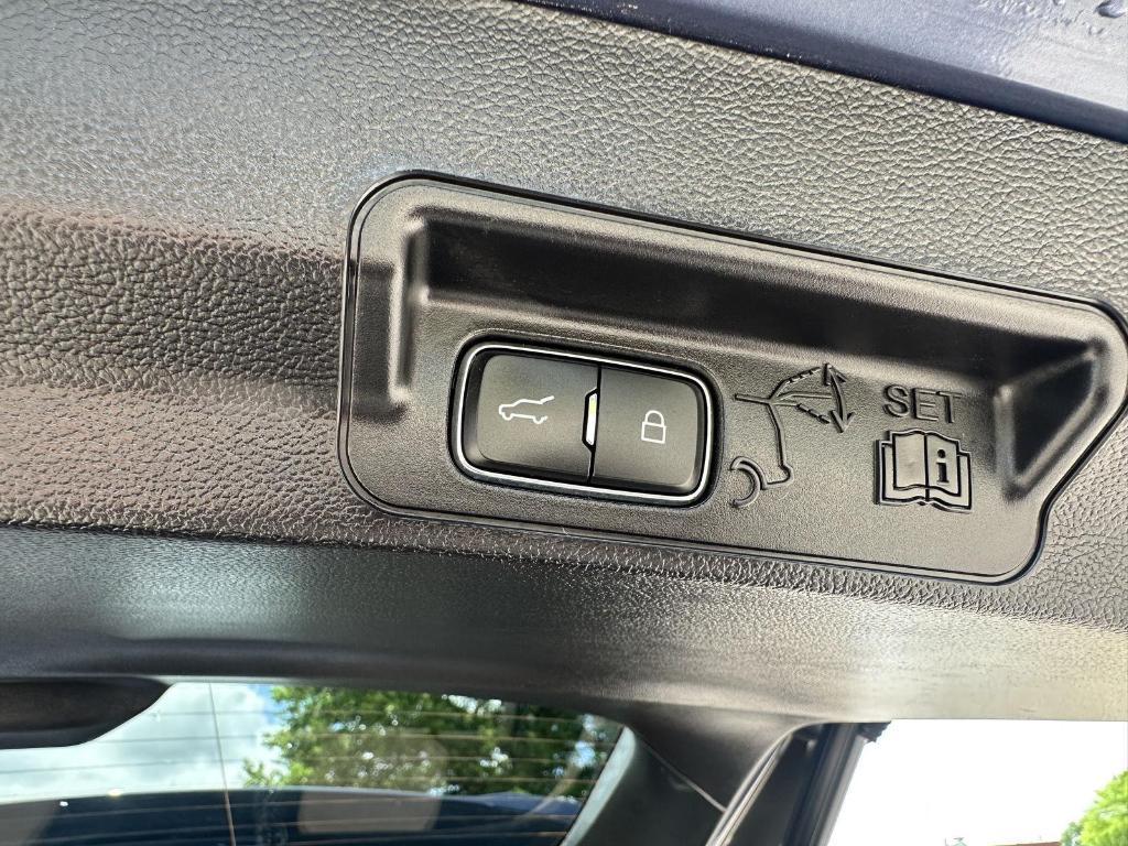 used 2021 Ford Explorer car, priced at $30,995