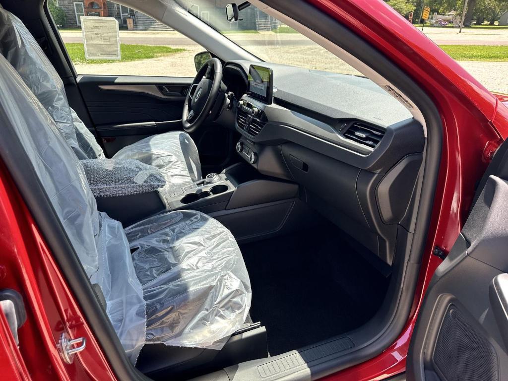 new 2025 Ford Escape car, priced at $27,995