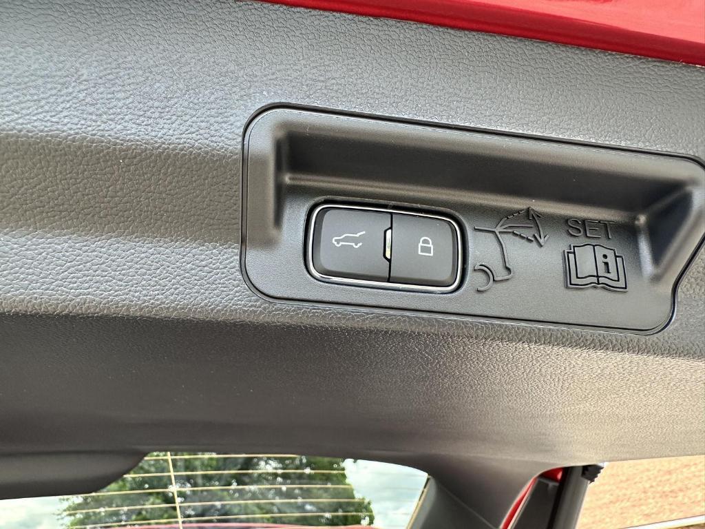new 2025 Ford Explorer car, priced at $49,228