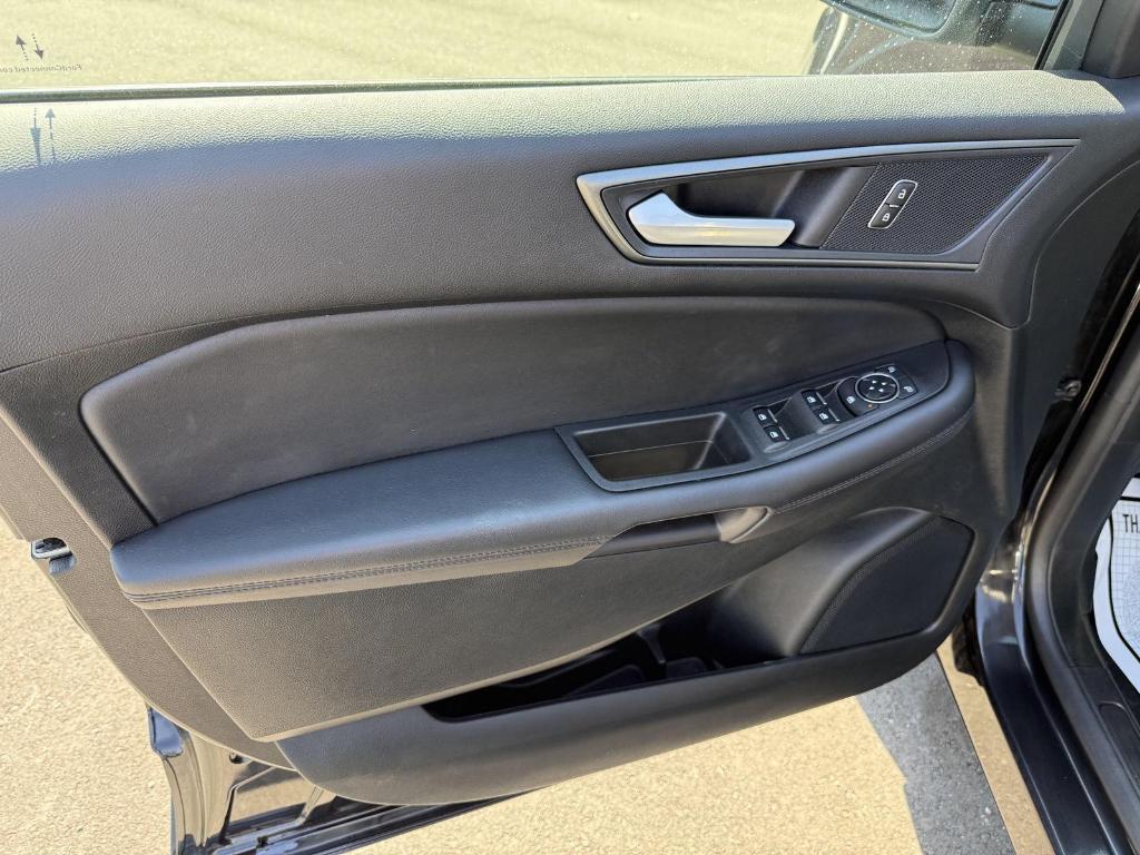 used 2024 Ford Edge car, priced at $29,995
