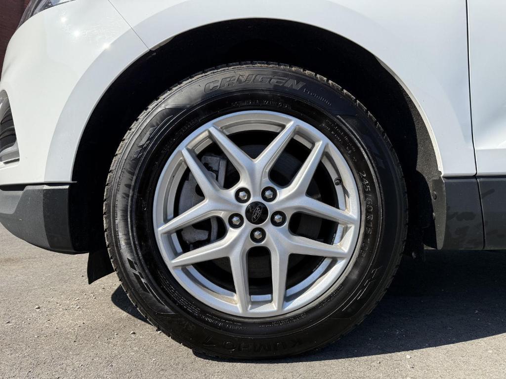 used 2024 Ford Edge car, priced at $26,995