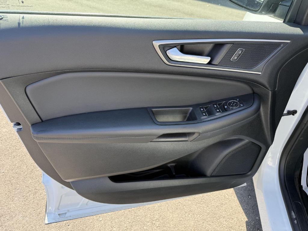used 2024 Ford Edge car, priced at $26,995