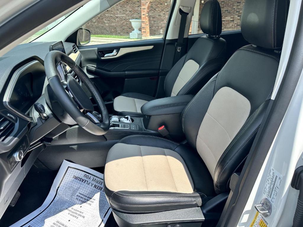 used 2022 Ford Escape car, priced at $24,995