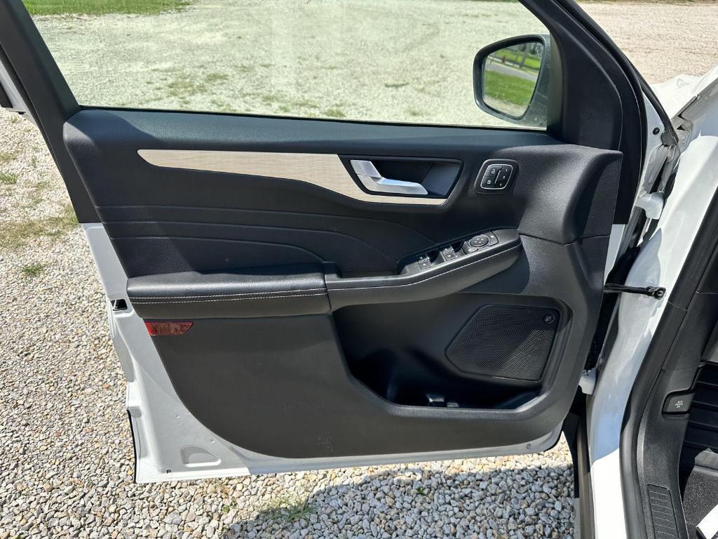 used 2022 Ford Escape car, priced at $24,995