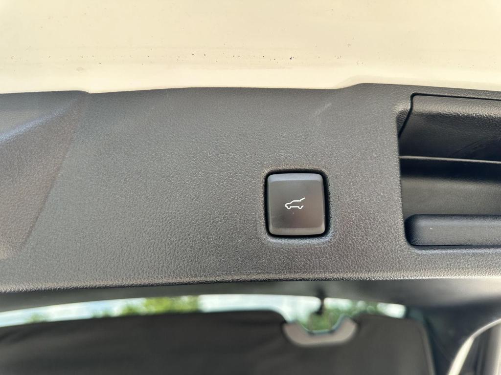 used 2022 Ford Escape car, priced at $24,995