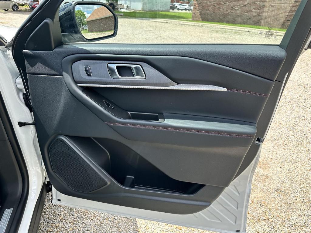 new 2025 Ford Explorer car, priced at $49,498
