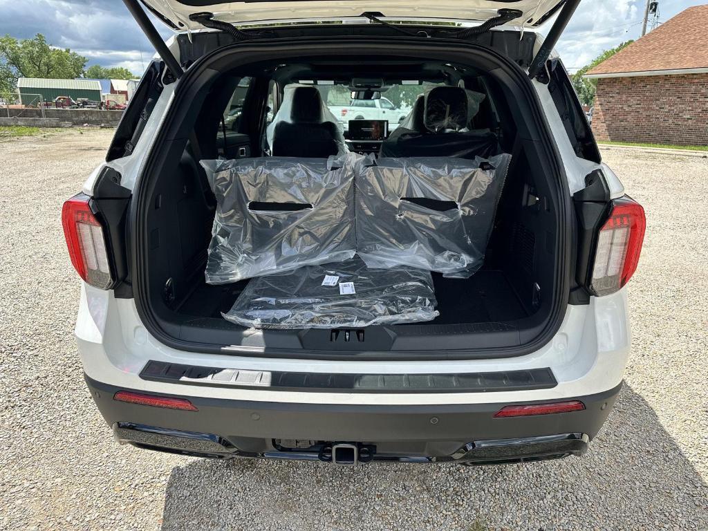 new 2025 Ford Explorer car, priced at $49,498