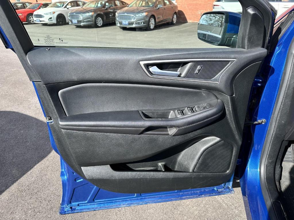 used 2022 Ford Edge car, priced at $26,895