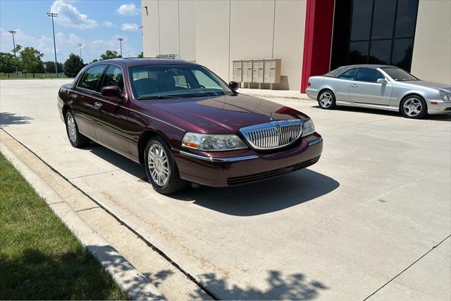 used 2008 Lincoln Town Car car, priced at $8,750