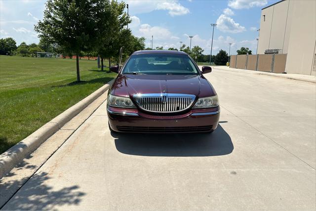 used 2008 Lincoln Town Car car, priced at $8,750