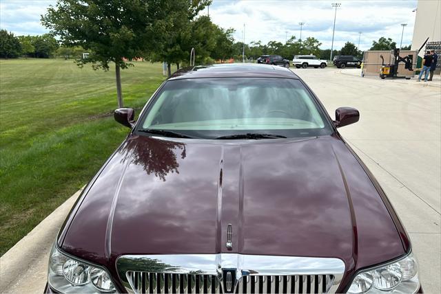 used 2007 Lincoln Town Car car, priced at $9,495