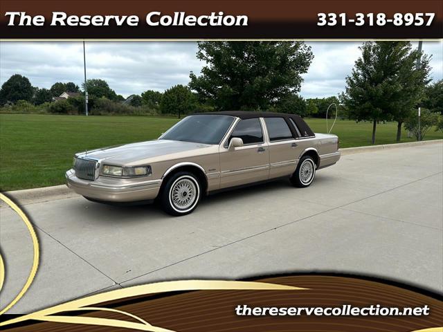 used 1997 Lincoln Town Car car, priced at $3,950