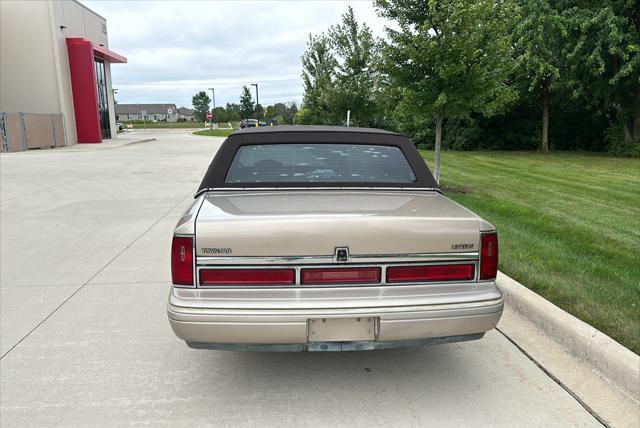 used 1997 Lincoln Town Car car, priced at $3,950