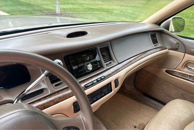 used 1997 Lincoln Town Car car, priced at $3,950