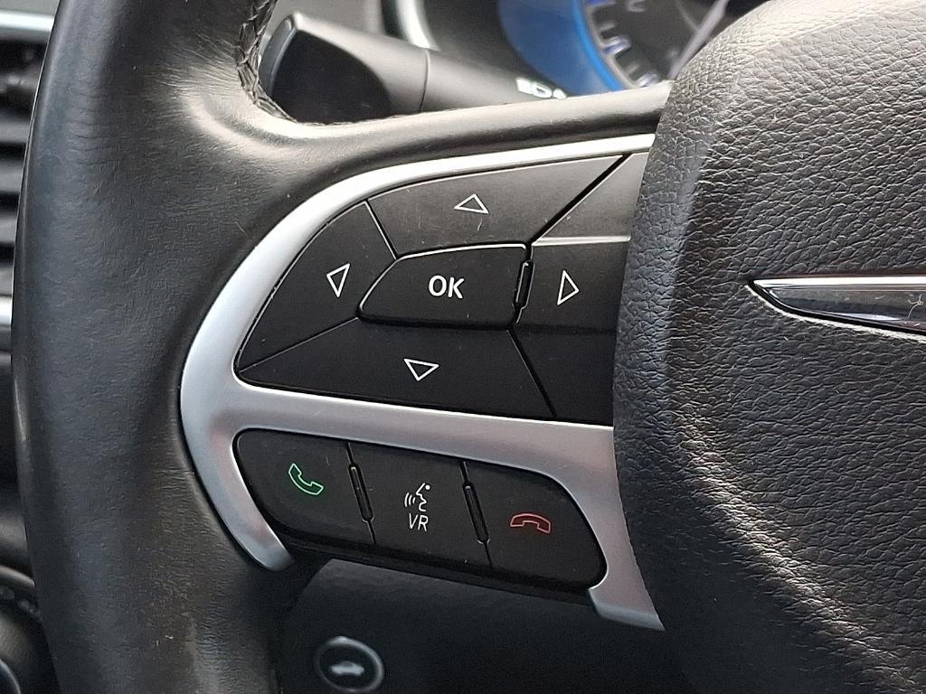used 2015 Chrysler 200 car, priced at $9,999
