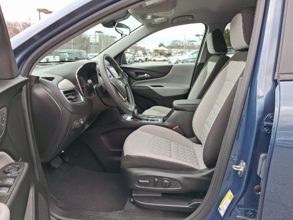 used 2024 Chevrolet Equinox car, priced at $25,995