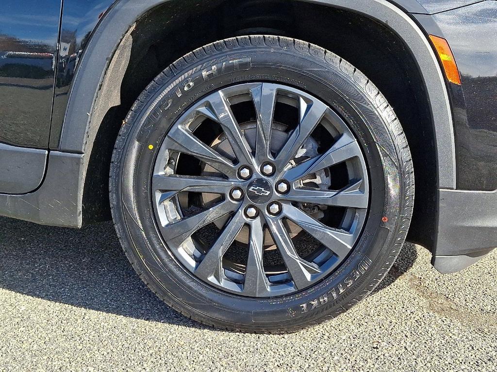 used 2023 Chevrolet Traverse car, priced at $36,202