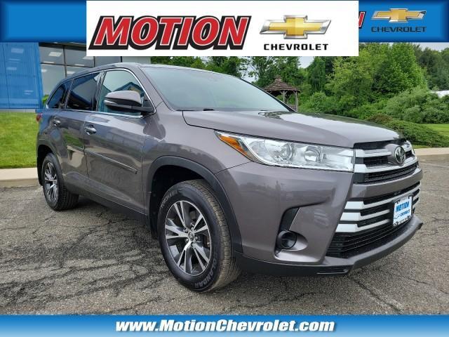 used 2019 Toyota Highlander car, priced at $29,995