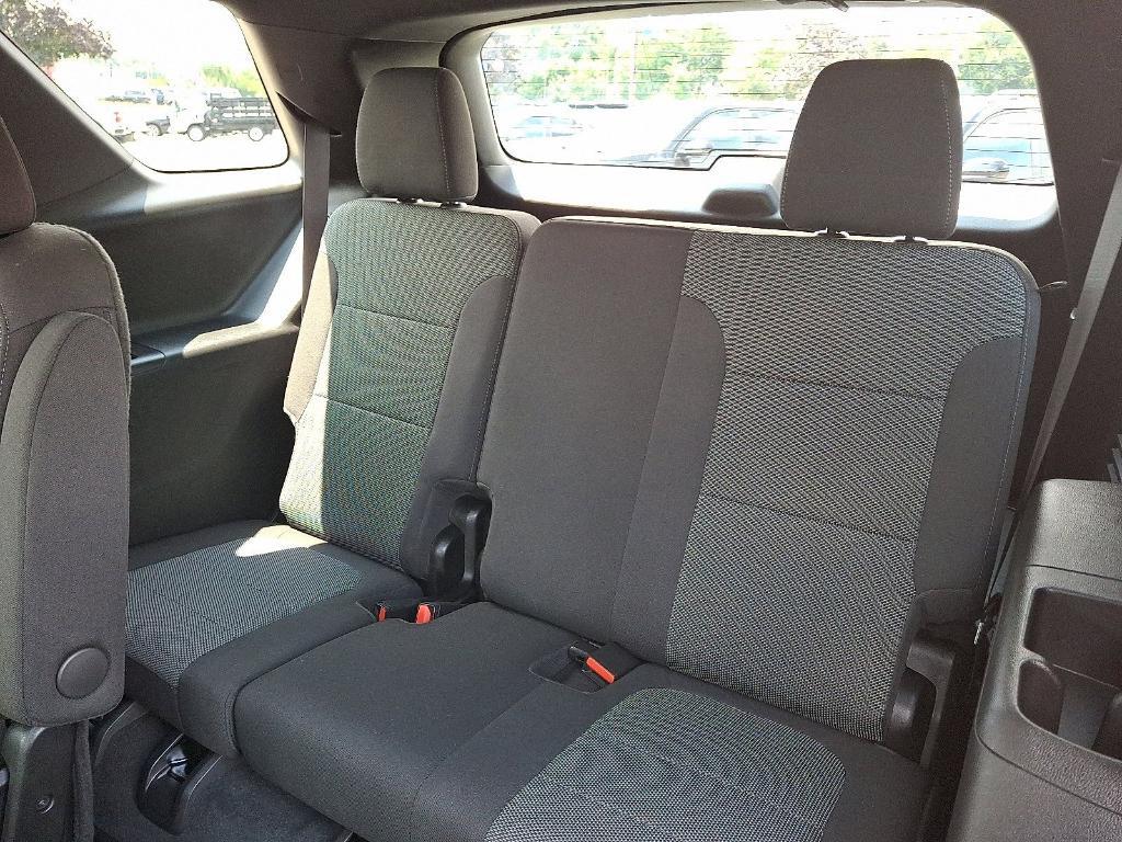 used 2023 Chevrolet Traverse car, priced at $29,499