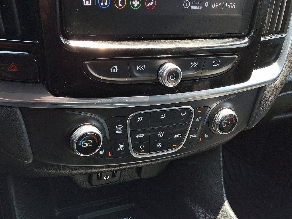 used 2023 Chevrolet Traverse car, priced at $29,499