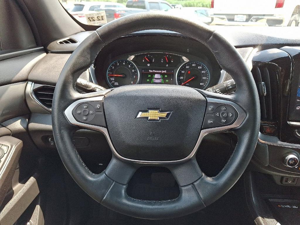 used 2023 Chevrolet Traverse car, priced at $29,499
